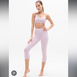 Athleta Transcend High Rise Capri, Lilac Sky, Medium, NWT